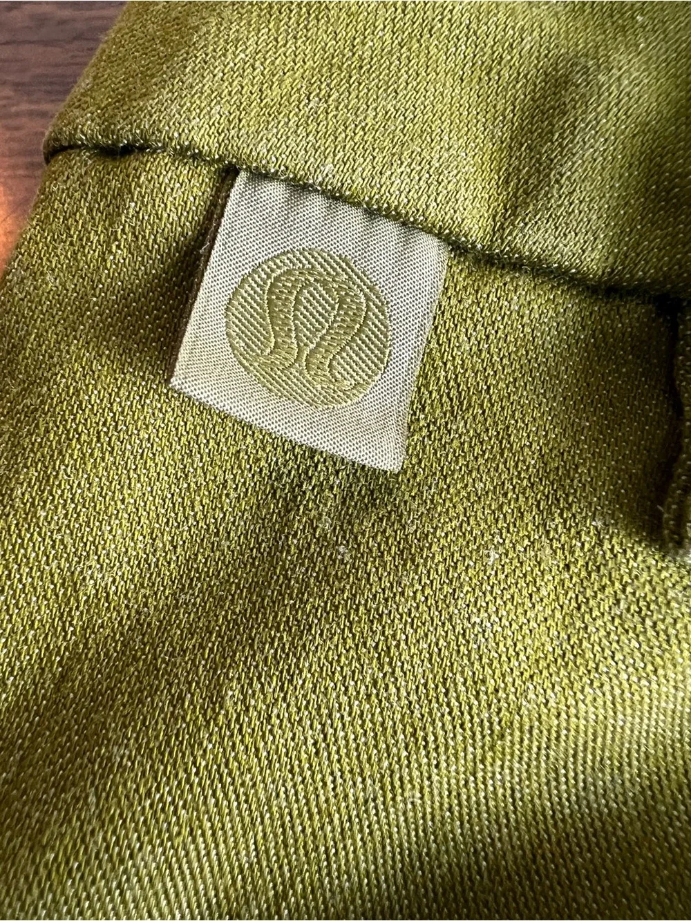 Lululemon Men’s Size 38 Commission Classic-Fit Short 9
